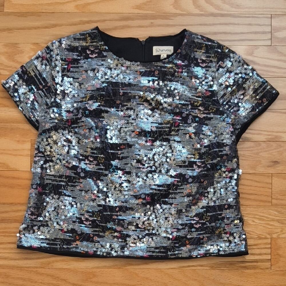 52seven, Short Sleeve Black & Silver Sequin Blouse, Size L, NWOT
